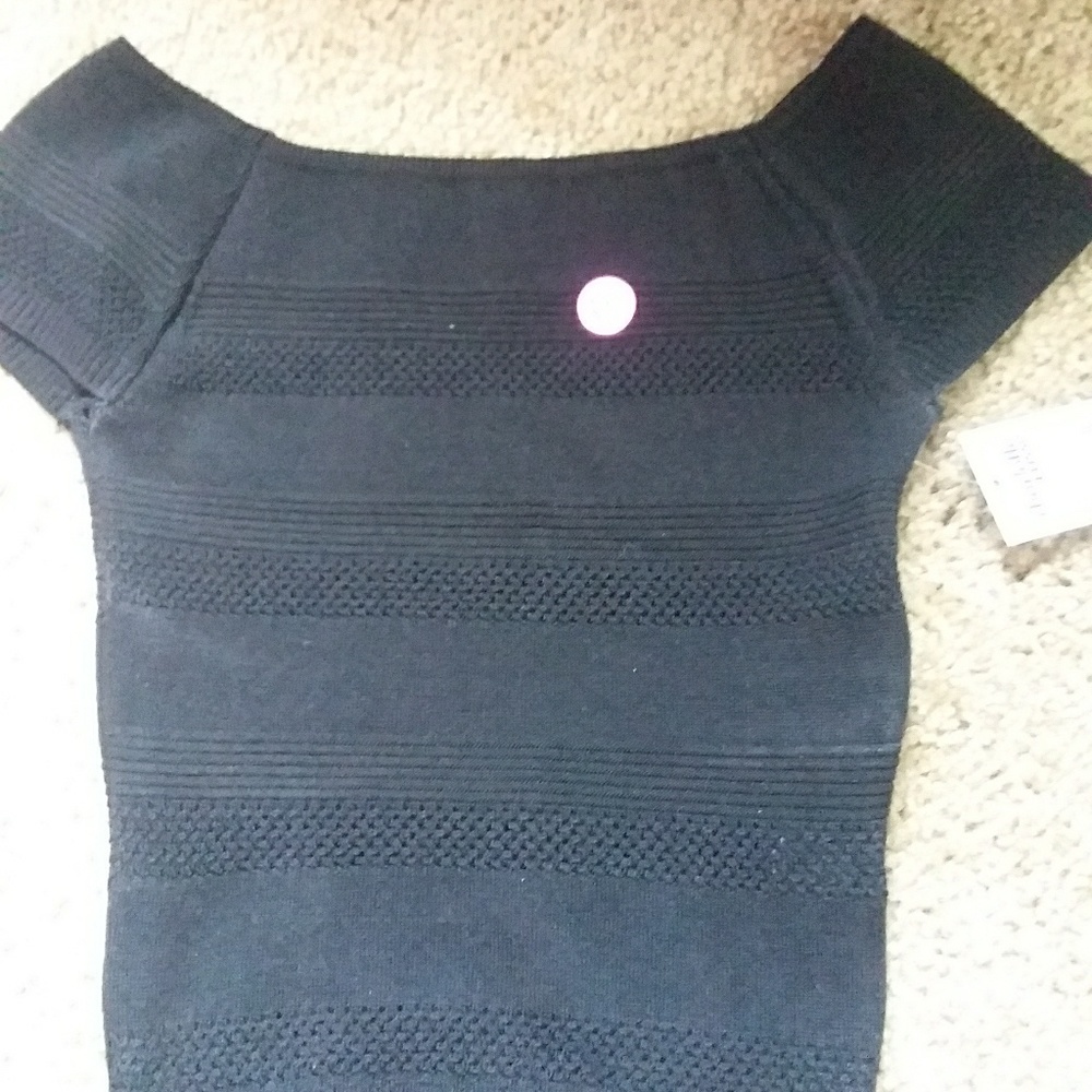 Black crop top